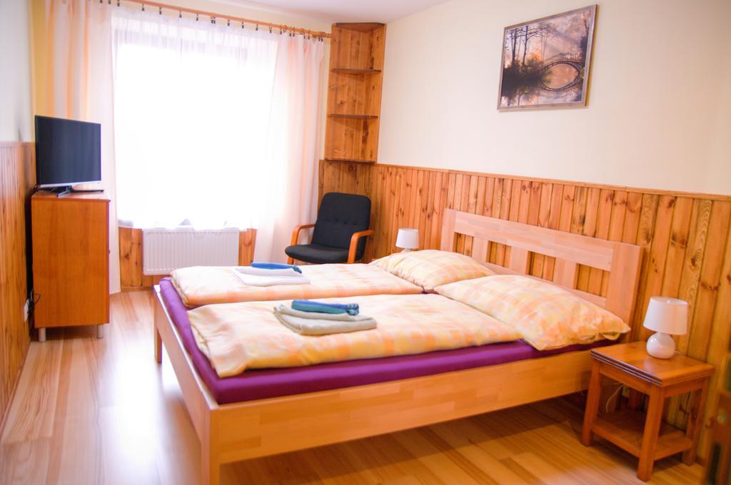 Vila Pod Bránou Poprad Exterior foto