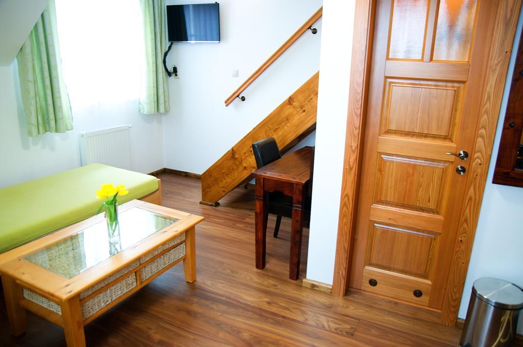 Vila Pod Bránou Poprad Exterior foto