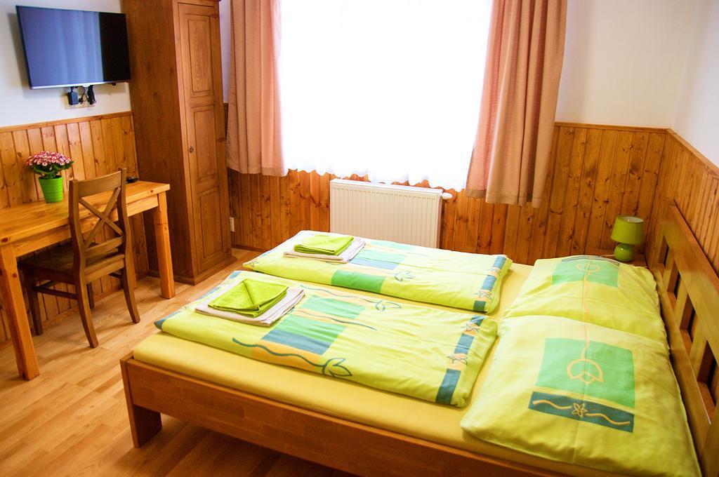 Vila Pod Bránou Poprad Exterior foto